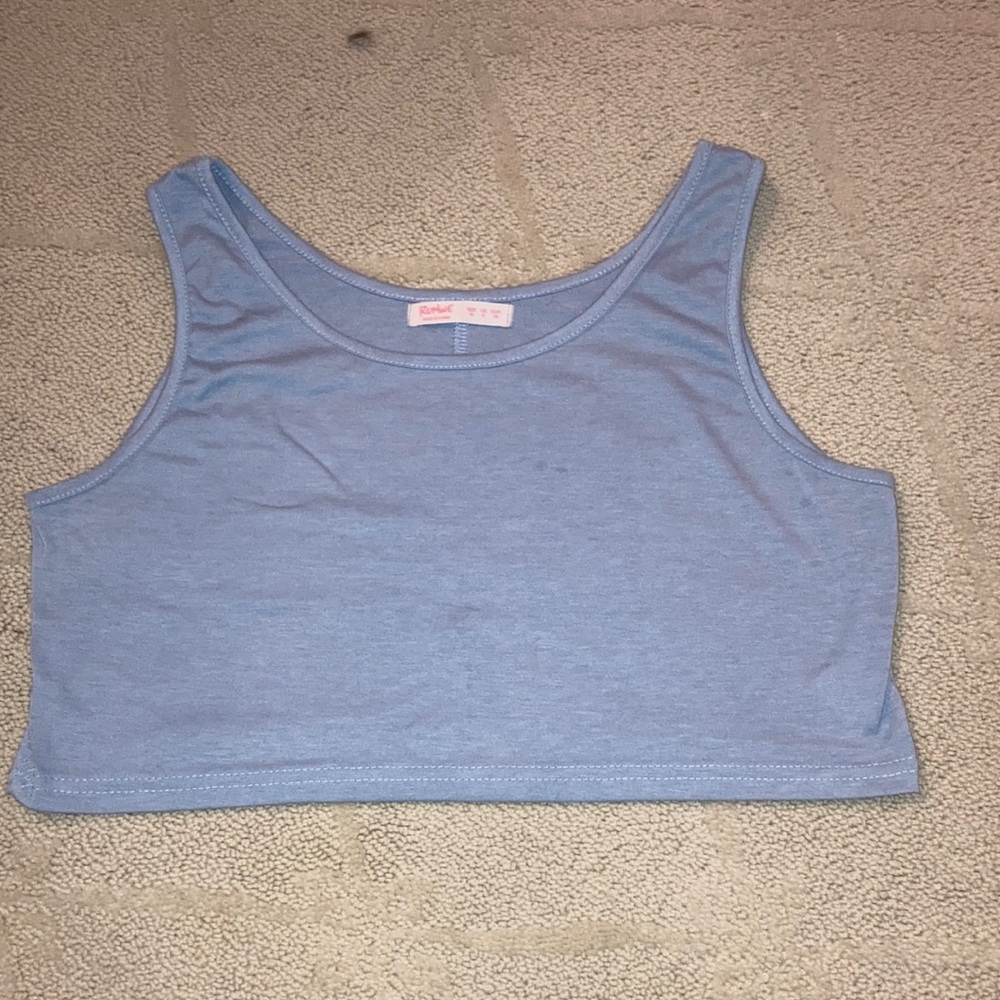loose crop top